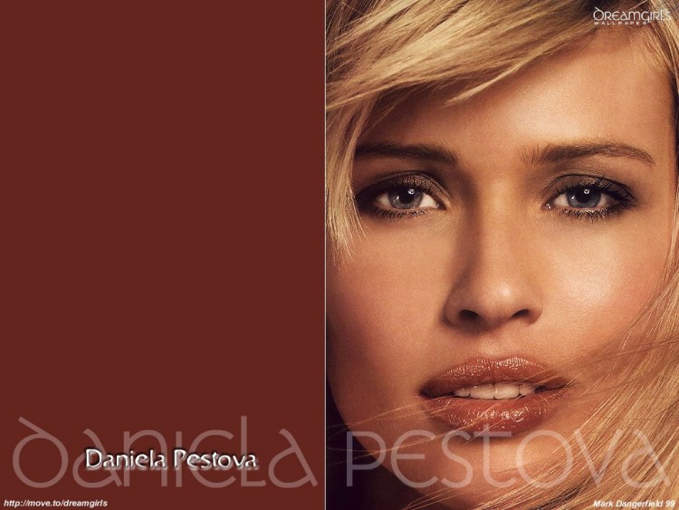 Fonds d'cran Clbrits Femme Daniela Pestova Wallpaper N55811