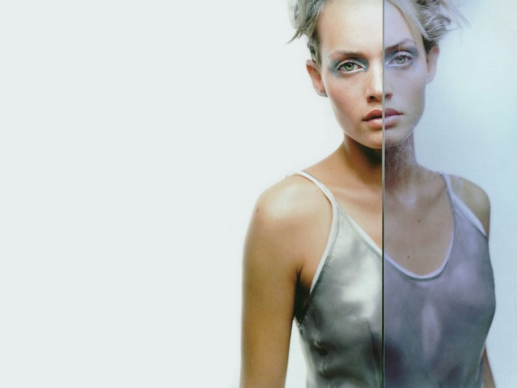 Fonds d'cran Clbrits Femme Amber Valletta 