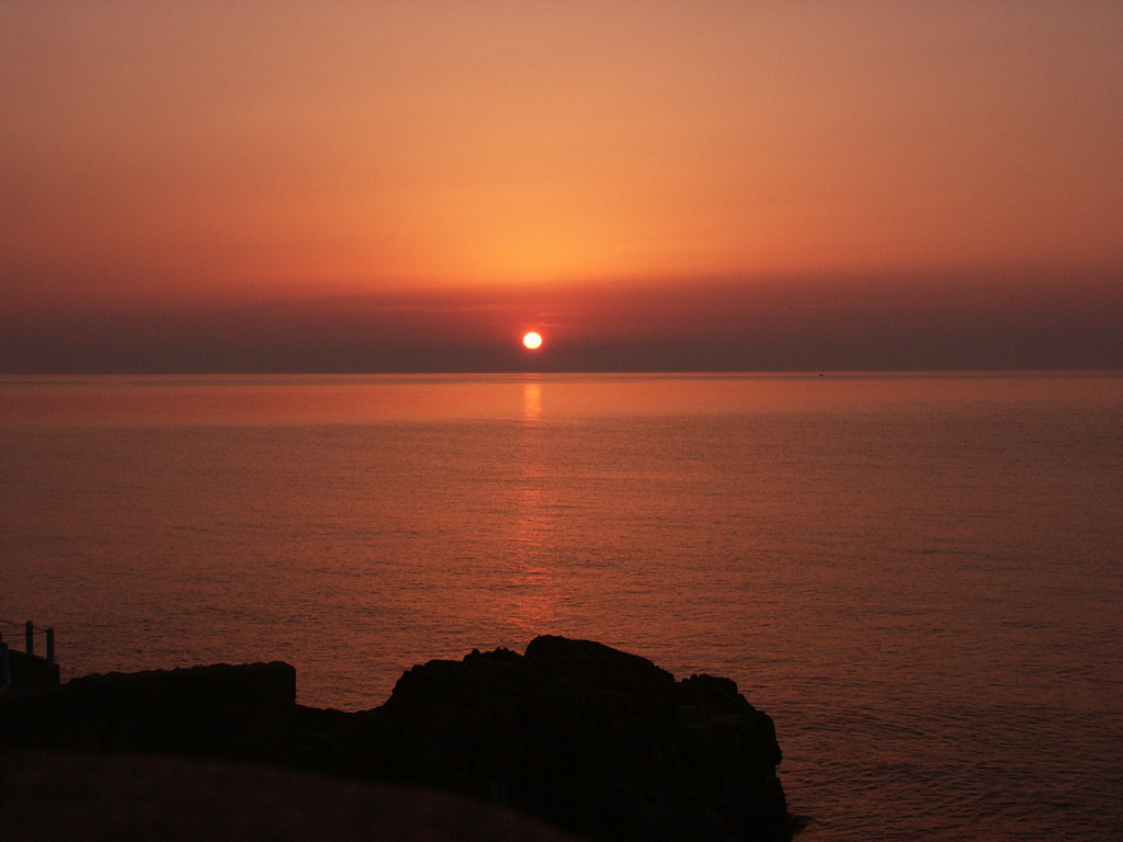 Fonds d'cran Nature Couchers et levers de Soleil Soleil Rouge