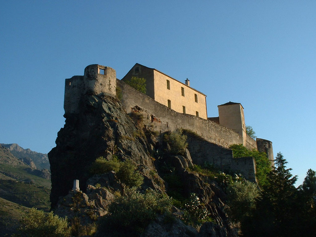 Wallpapers Trips : Europ France > Corsica Le nid d'Aigle.