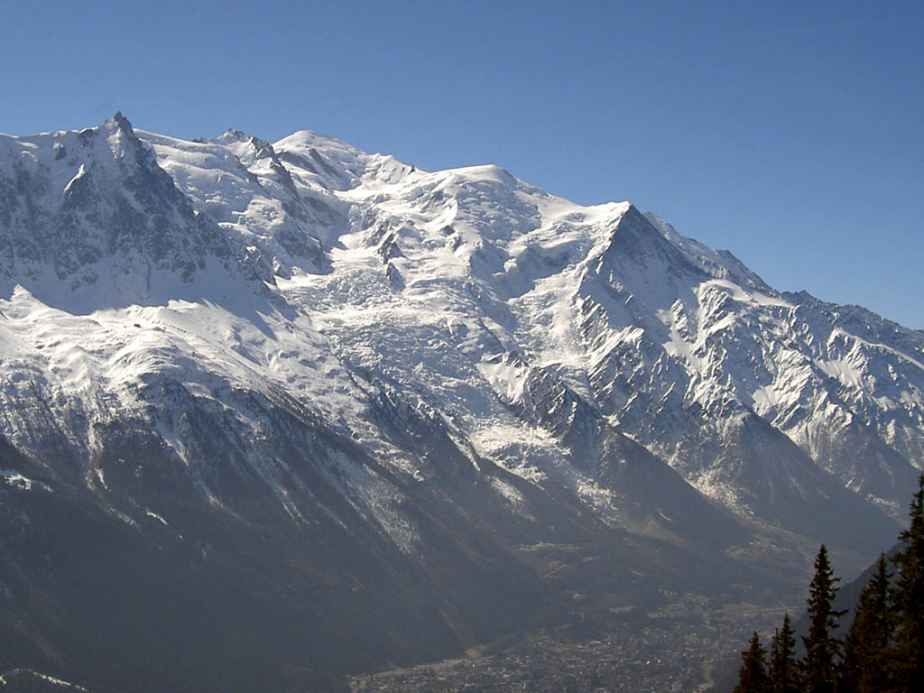 Fonds d'cran Nature Montagnes Mont Blanc et Chamonix