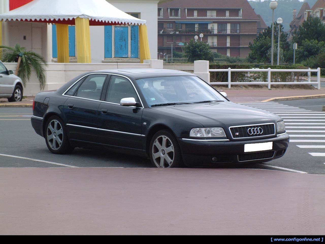 Fonds d'cran Voitures Audi Audi A8