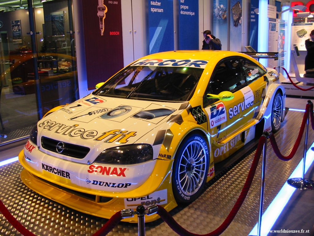 Fonds d'cran Voitures Opel Opel Astra DTM Geneve 2002