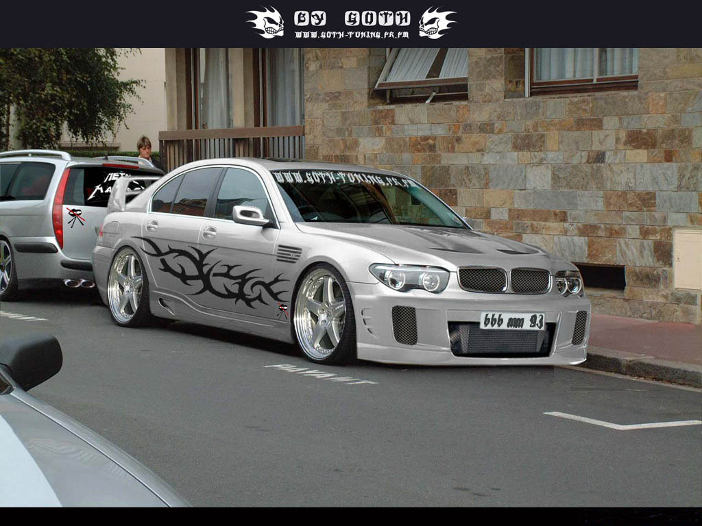 Fonds d'cran Voitures Tuning BMW SERIE 7 et citroen C5 BY GOTH