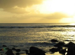 Wallpapers Nature coucher de soleil sur une plage de l'ile maurice