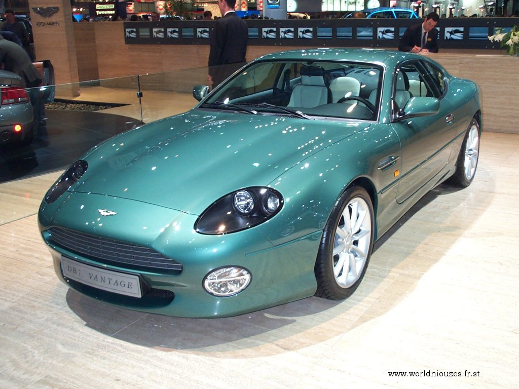 Wallpapers Cars Aston Martin Aston Martin DB7 Vantage - Salon de Geneve 2001