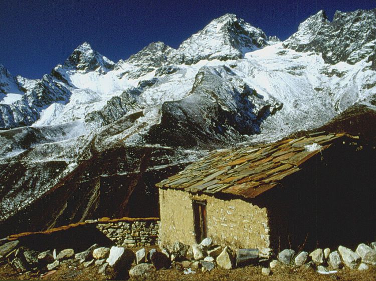 Fonds d'cran Nature Montagnes Maison au sommet du monde