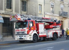 Fonds d'cran Transports divers Un camion de pompiers