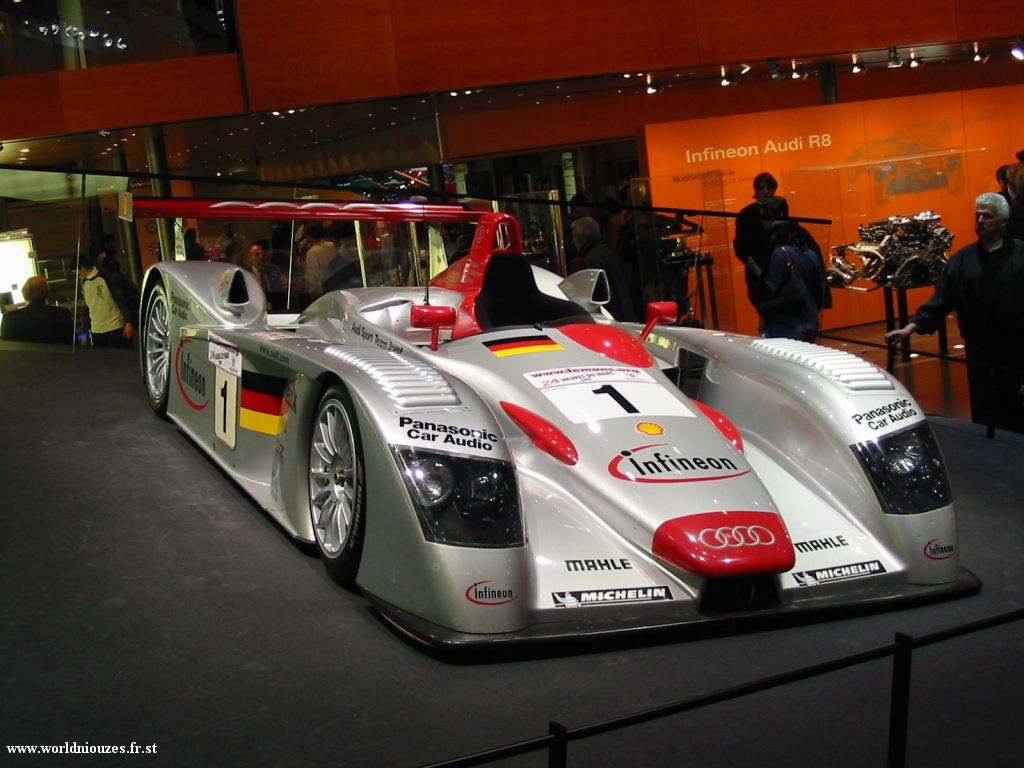 Wallpapers Sports - Leisures 24 Hours of LeMans Audi R8 - 24 Heures du Mans - Salon de geneve 2002