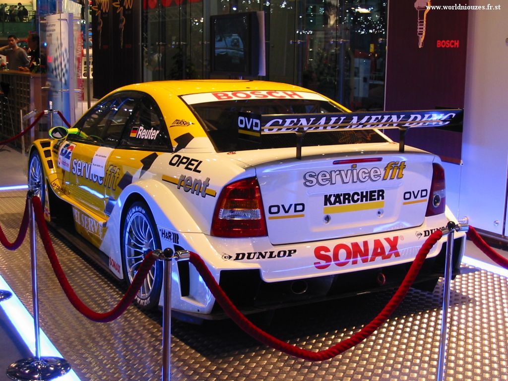 Fonds d'cran Voitures Opel Opel Astra DTM Geneve 2002