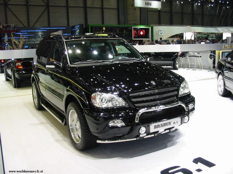 Wallpapers Cars Mercedes Mercedes Classe M by Brabus - Salon de Geneve 2002