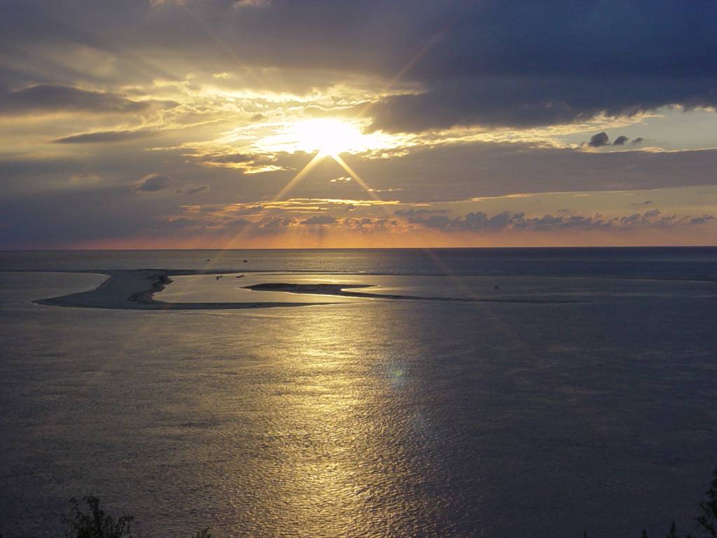 Fonds d'cran Nature Couchers et levers de Soleil Atlantique gris