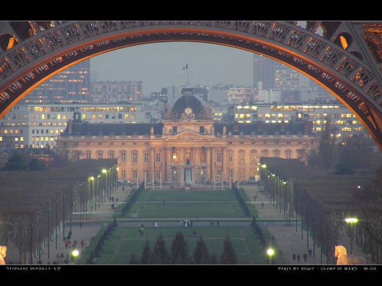 Fonds d'cran Voyages : Europe France > Ile-de-France > Paris Le Champ de Mars