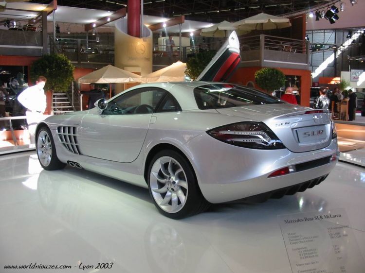 Fonds d'cran Voitures Mercedes McLaren Mercedes SLR - Lyon 2003