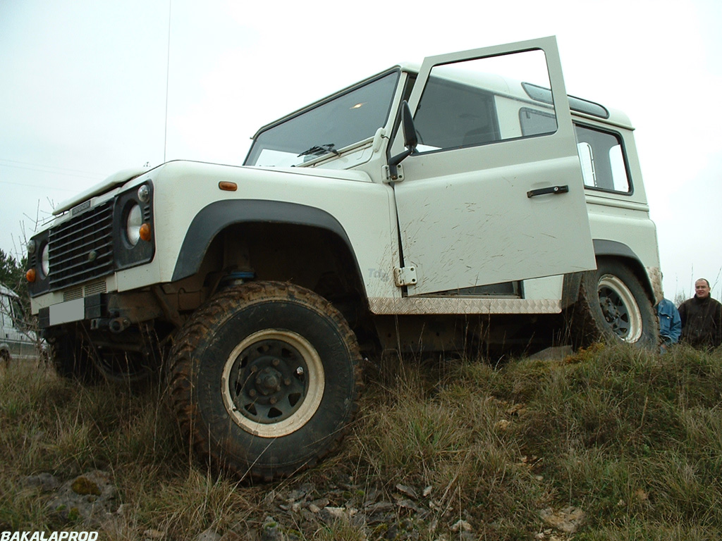 Fonds d'cran Voitures 4x4 Croisement de Pont 1