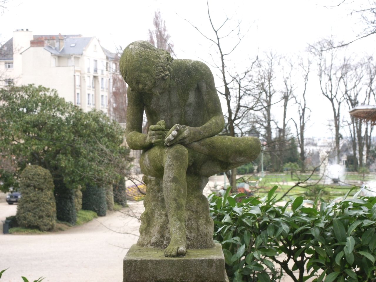 Fonds d'cran Voyages : Europe France > Bretagne Statue Thabor mal aux arpions