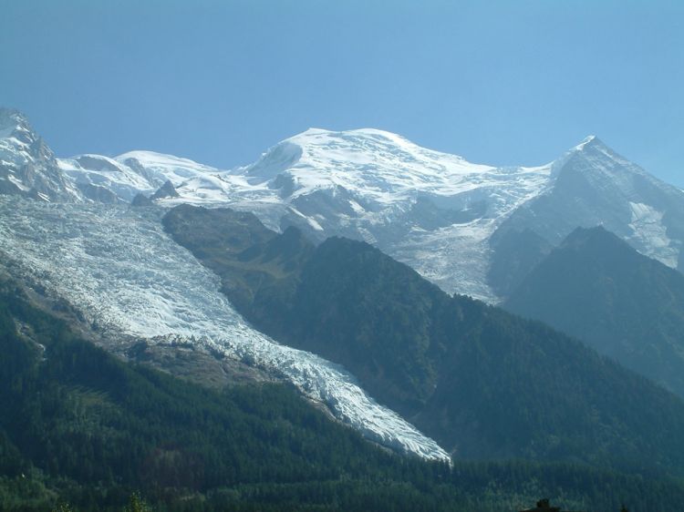 Fonds d'cran Voyages : Europe France > Rhne-Alpes Glassier des Bossons + Mont Blanc