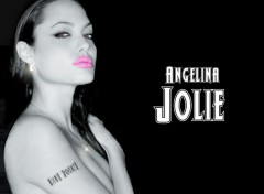 Fonds d'cran Clbrits Femme Angelina_Jolie_By_Blue_2