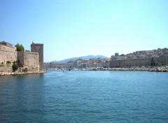 Fonds d'cran Voyages : Europe Entre du vieux port