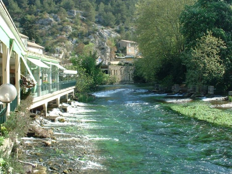 Fonds d'cran Nature Fleuves - Rivires - Torrents Fontaine-de-Vaucluse