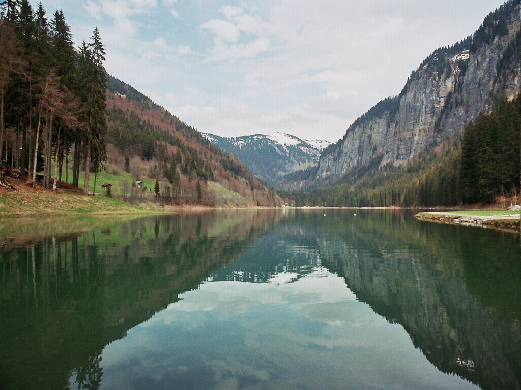 Fonds d'cran Nature Couchers et levers de Soleil Lac de Montriond (prs de Morzine)