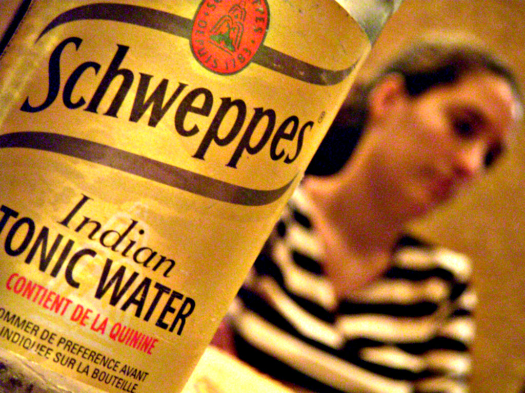 Fonds d'cran Objets Boissons - Alcool Schweppes made in Senegal