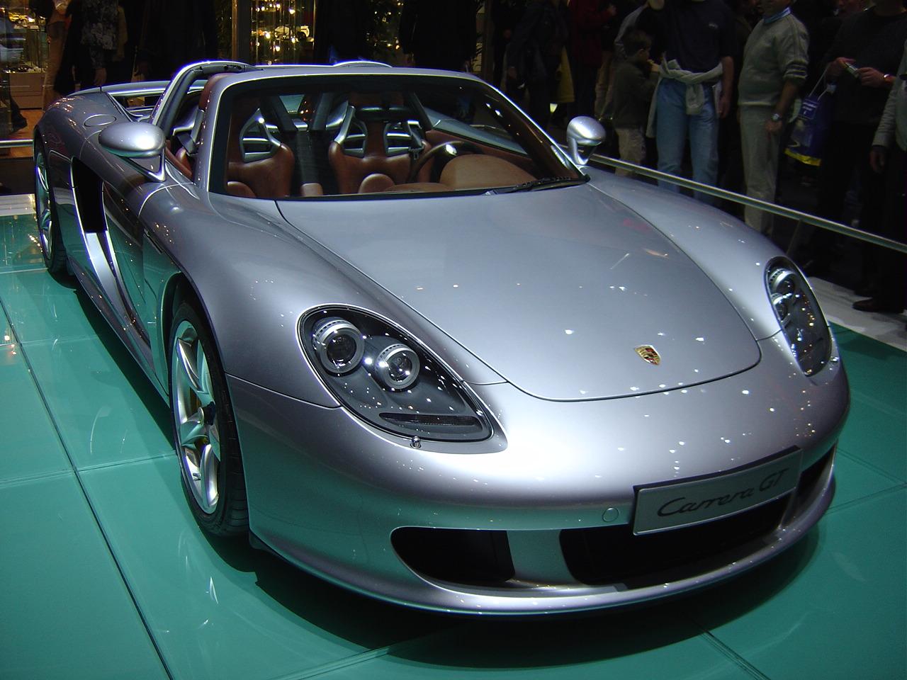 Fonds d'cran Voitures Porsche Porsche Carrera GT (2004)