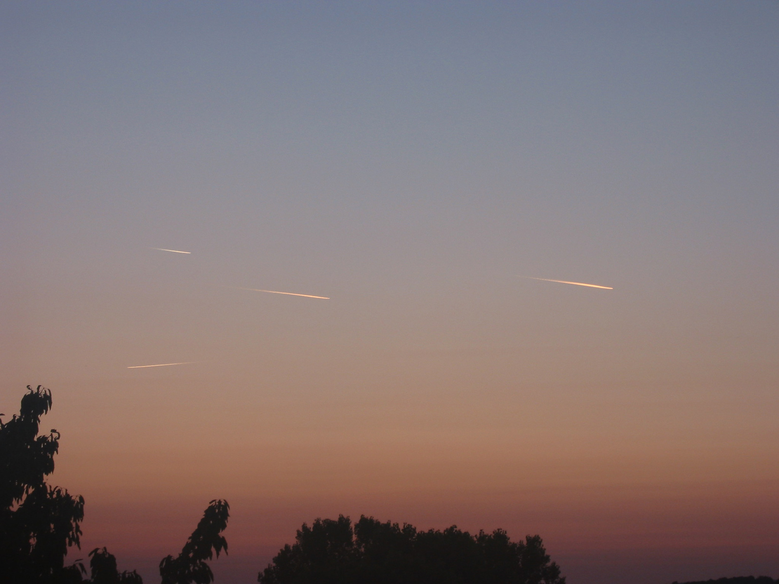 Fonds d'cran Nature Ciel - Nuages Vols de nuits