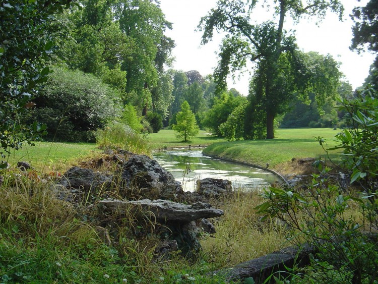 Wallpapers Trips : Europ France > Ile-de-France Un petit peu de fraicheur dans le parc du chteau