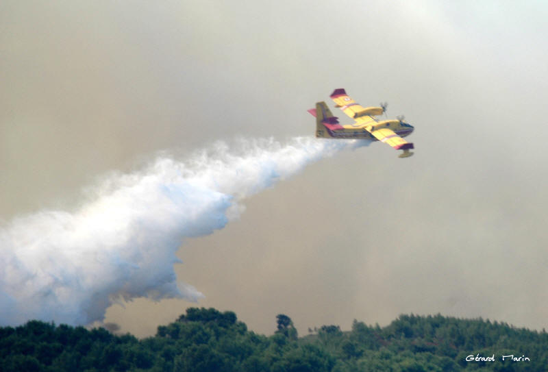 Fonds d'cran Avions Canadairs Larguage d'un Canadair 1