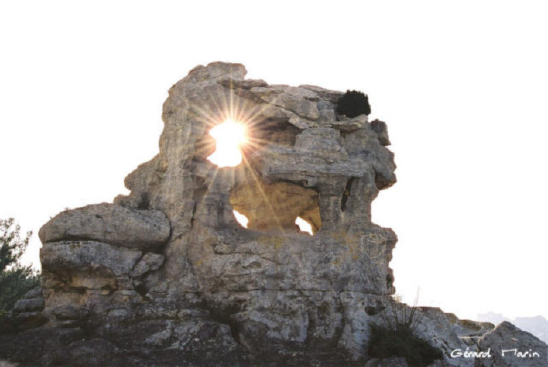 Fonds d'cran Voyages : Europe France > Provence-Alpes-Cte d'Azur Val d\'Enfer - Les Baux de Provence (13)