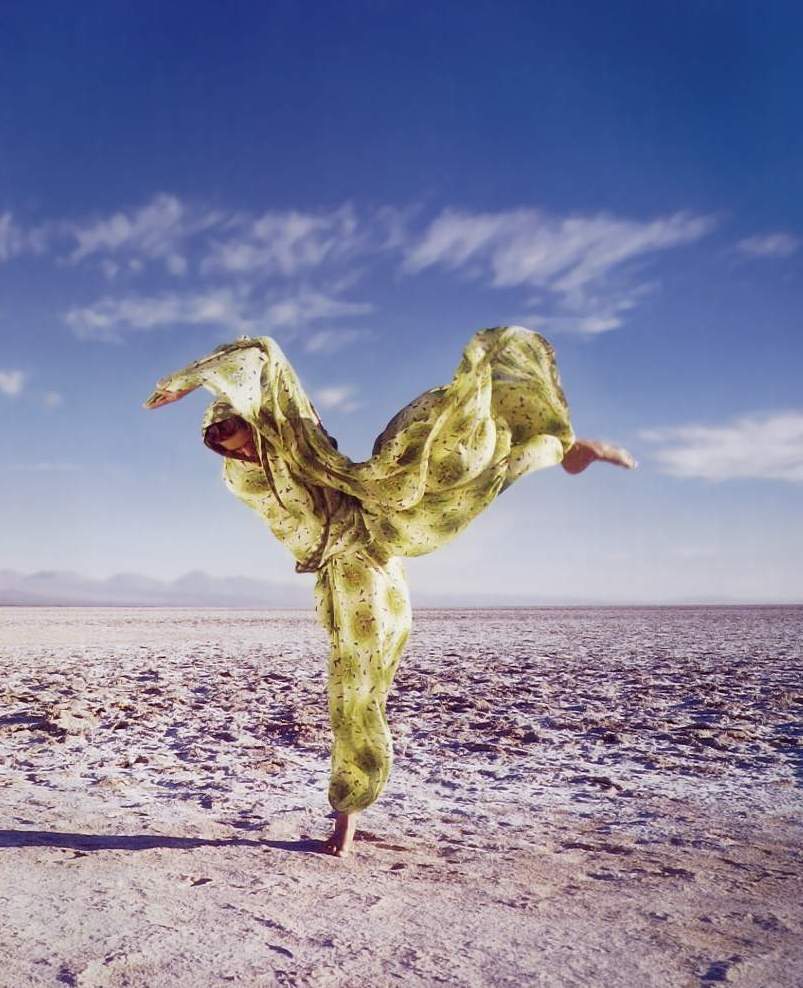 Fonds d'cran Grandes marques et publicit Affiches de publicit Desert danse