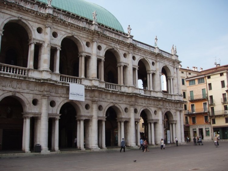 Fonds d'cran Voyages : Europe Italie Vicenza- Basilica Palladiana