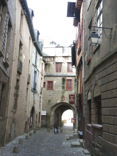 Fonds d'cran Voyages : Europe France > Bretagne Ruelle a Rennes