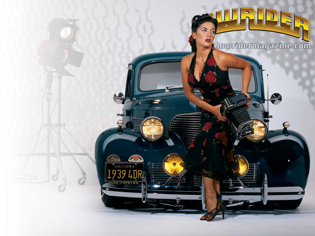 Fonds d'cran Voitures Filles et Voitures Lowrider