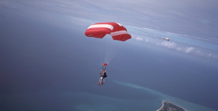 Fonds d'cran Sports - Loisirs Parachutisme fun & fly