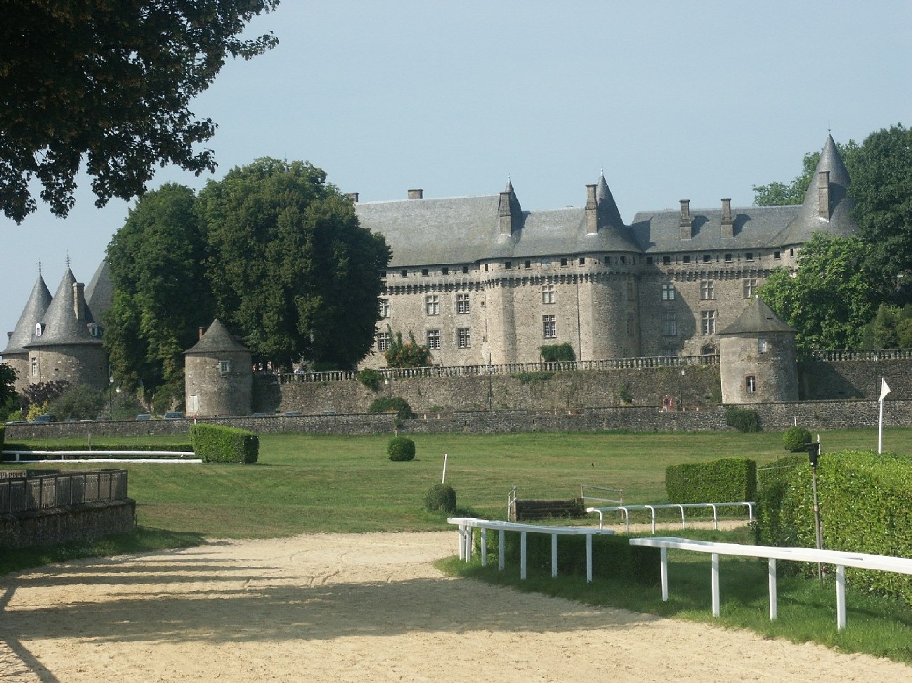 Wallpapers Constructions and architecture Castles - Palace Chateau de Pompadour