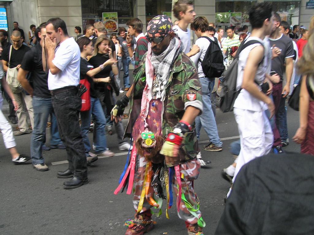 Fonds d'cran Hommes - Evnements Scnes de vie techno parade 2004