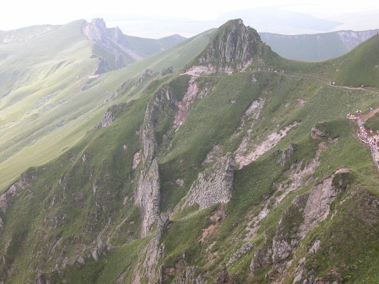 Fonds d'cran Nature Montagnes Vue du Sancy 2