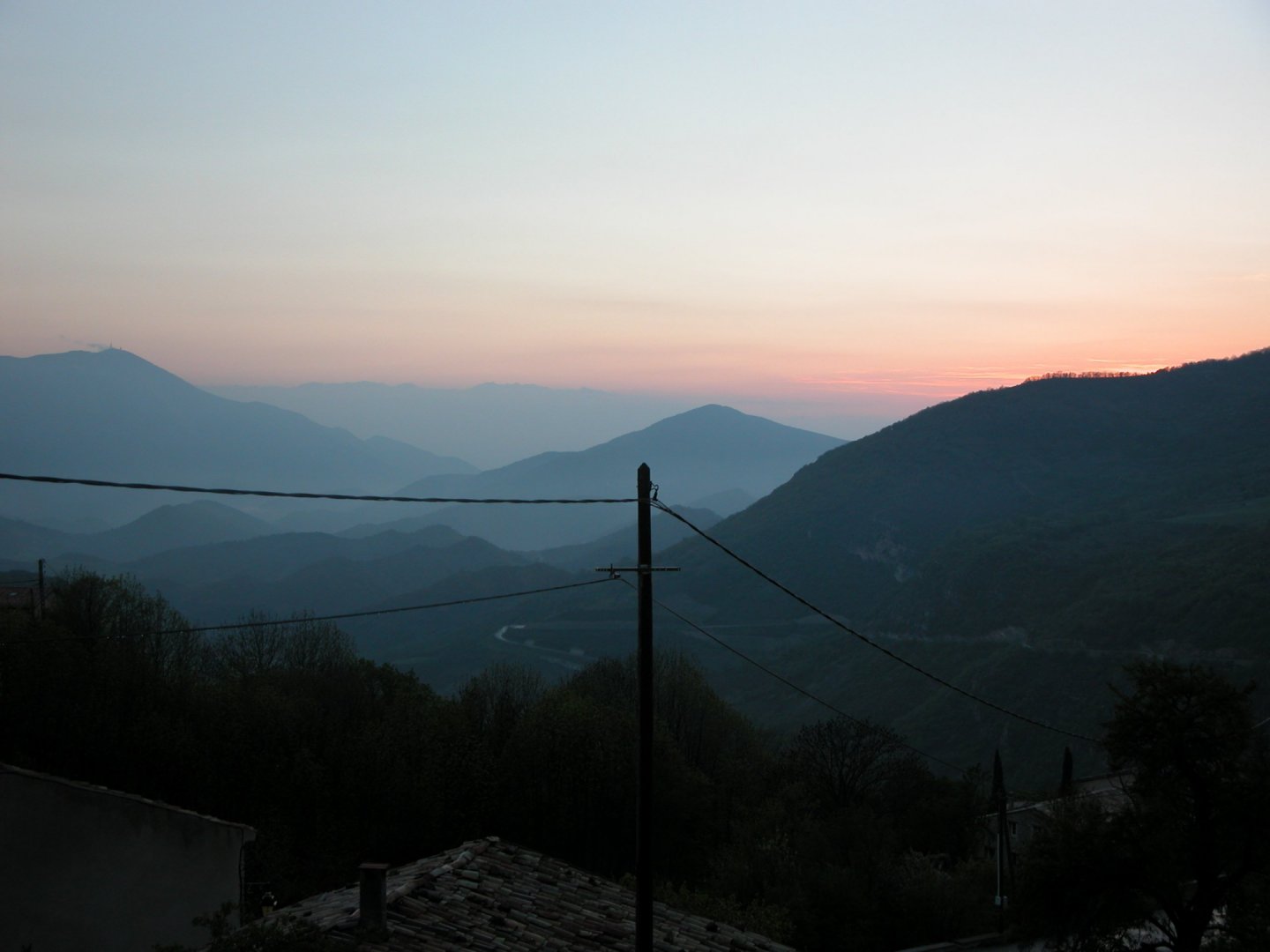 Fonds d'cran Voyages : Europe France > Provence-Alpes-Cte d'Azur Coucher de soleil sur le mont ventoux