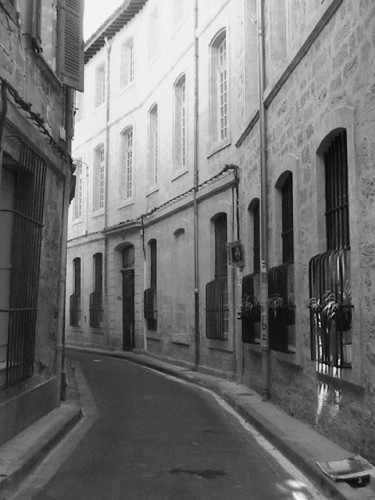 Fonds d'cran Voyages : Europe France > Provence-Alpes-Cte d'Azur Avignon- Une rue...