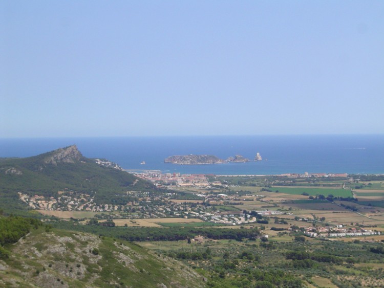 Fonds d'cran Voyages : Europe Espagne Vue de L'Estartit et des les Medes