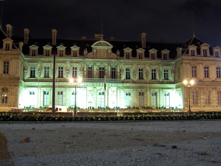 Fonds d'cran Voyages : Europe France (non prcis) prefecture de Grenoble la nuit