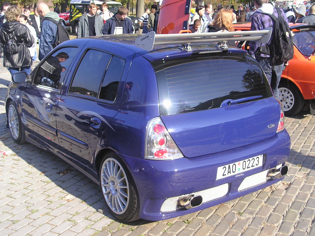 Fonds d'cran Voitures Tuning Renault Clio TUNiNG