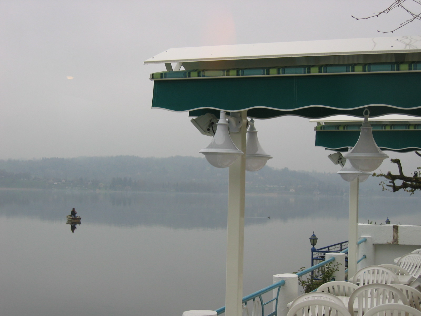 Fonds d'cran Nature Couchers et levers de Soleil Lac et brumes