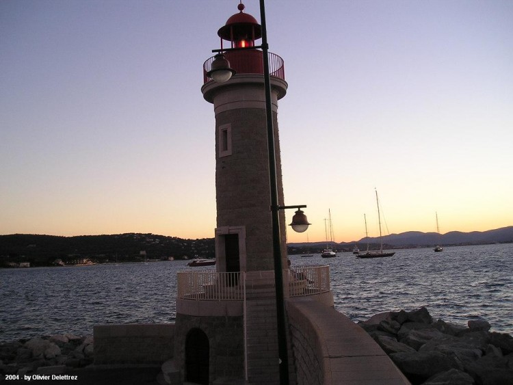 Wallpapers Trips : Europ France > Provence-Alpes-Cte d'Azur St-Tropez - Le Phare