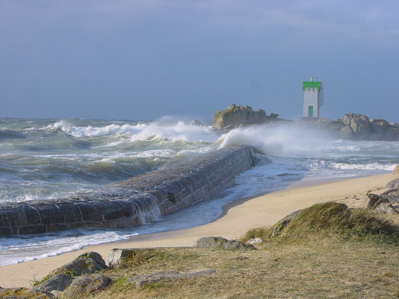 Fonds d'cran Nature Mers - Ocans - Plages tempete en bretagne