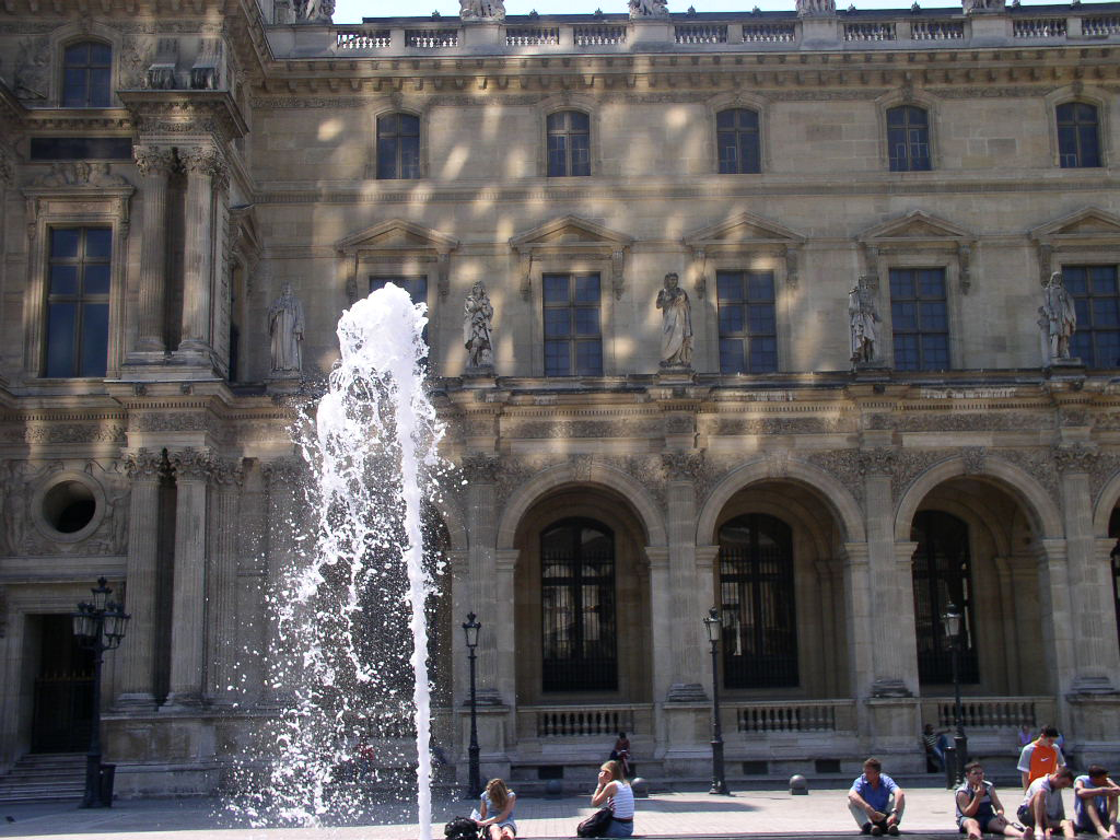 Wallpapers Trips : Europ France > Ile-de-France > Paris Reflets_louvre 001