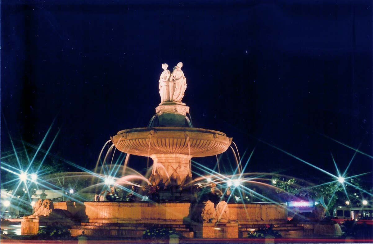 Wallpapers Trips : Europ France > Provence-Alpes-Côte d'Azur Aix-en-Provence... Fontaine de la rotonde