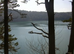 Fonds d'cran Nature Lac Pavin 2 - Auvergne